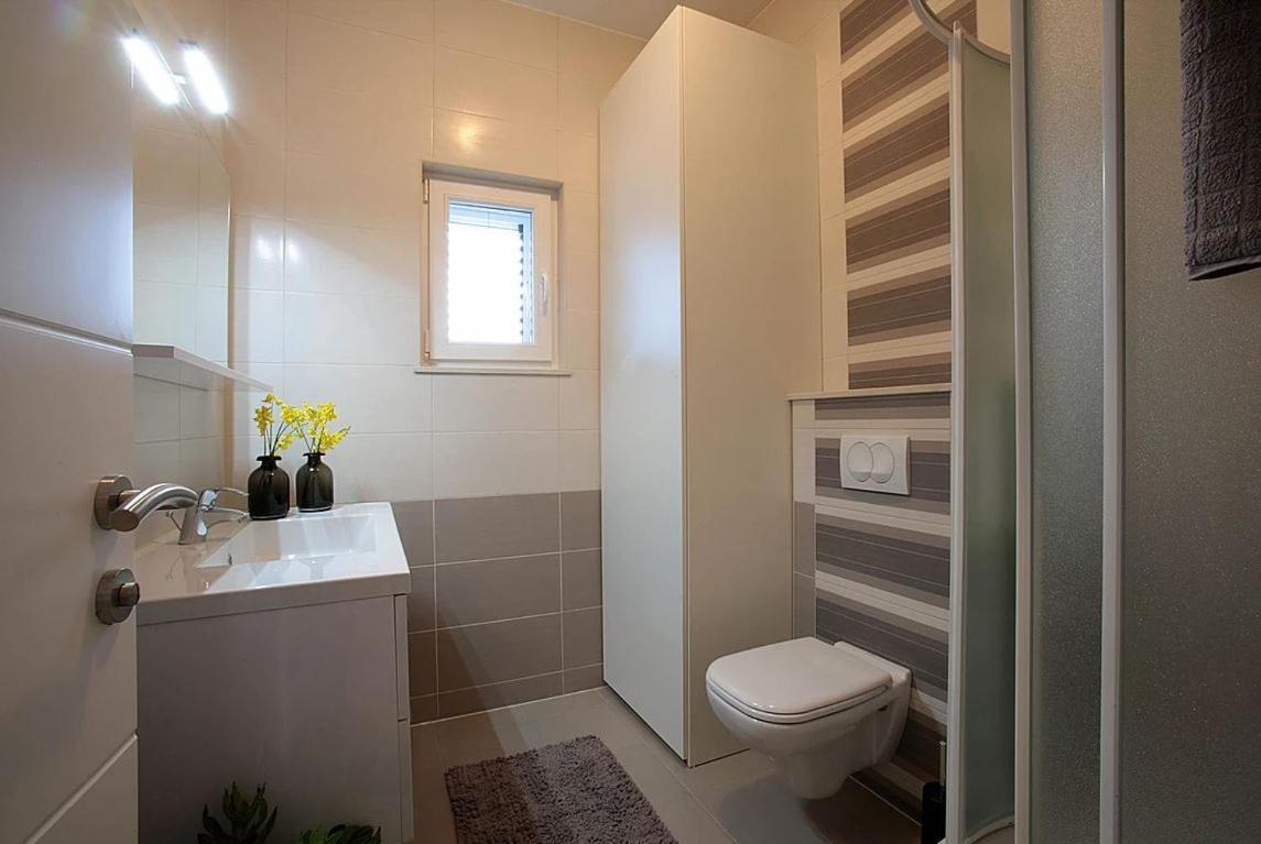 Sea Salt Apartment Novalja Bagian luar foto